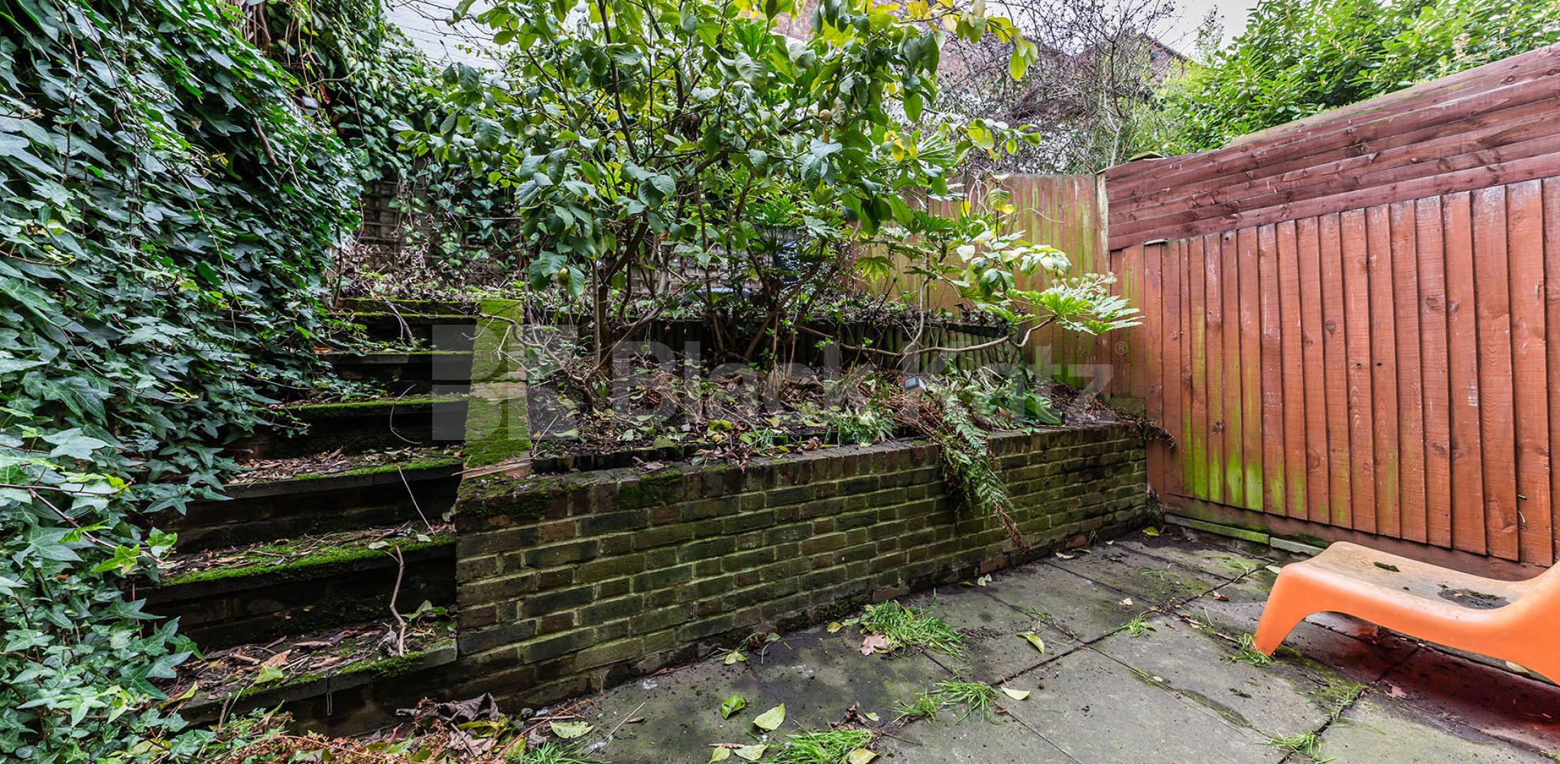 Beautiful 3 bedroom,3 bathroom Apartment with Garden mins to Tube & Regents Park Jamestown Road , Regents Park / Camden